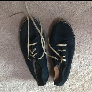 Anthropologie Chocolat Blu suede sneakers 41